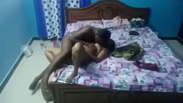 Tamil Mama Marumagal Sex Video - à®®à®•à®©à¯à®•à¯à®•à¯ à®ªà®¤à®¿à®²à®¾à®• à®®à®¾à®®à®©à®¾à®°à¯ à®®à®°à¯à®®à®•à®³à¯ à®šà¯†à®•à¯à®¸à¯ à®µà¯€à®Ÿà®¿à®¯à¯‹